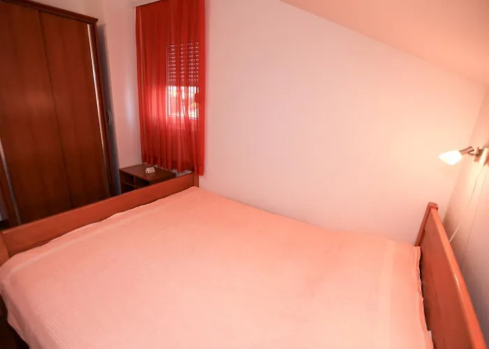 Miroslav Apartman *