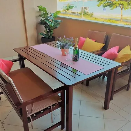 Miroslav Apartment *
