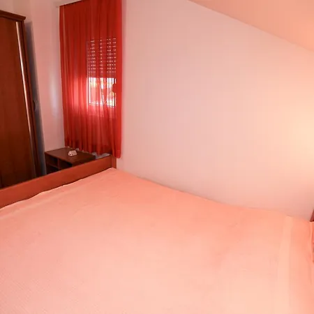 Miroslav Apartment *