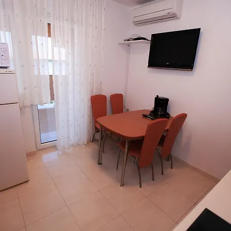 Miroslav Apartment