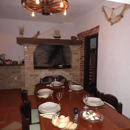 Miroslav Apartment Povljana